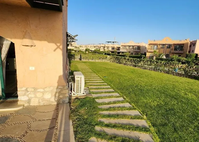 Sukoon La Hacienda Sea View Ferienhaus