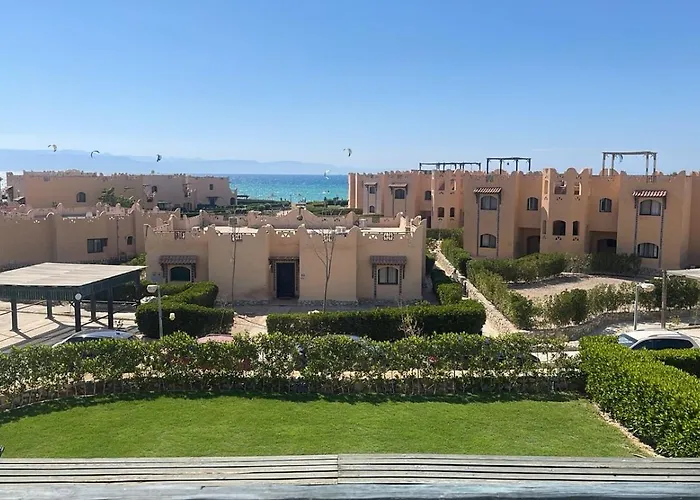 Sukoon La Hacienda Sea View *